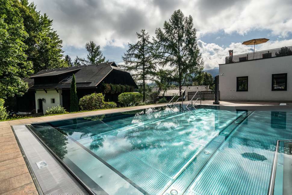 Een foto van het zwembad bij Vakantiepark Naturelhotel Schönleitn