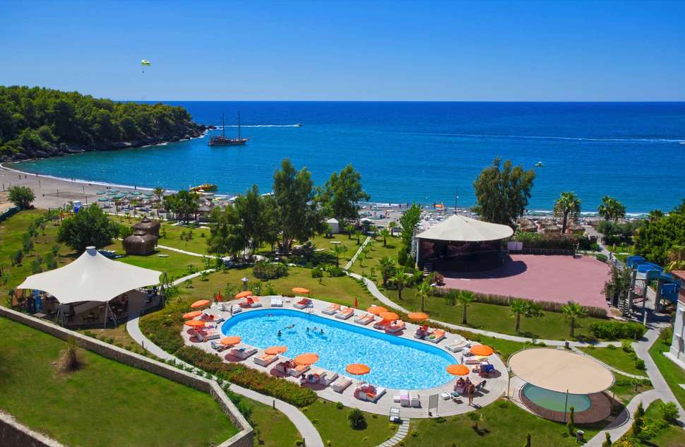 Een foto van een overzicht van Hotel Justiniano Deluxe Resort