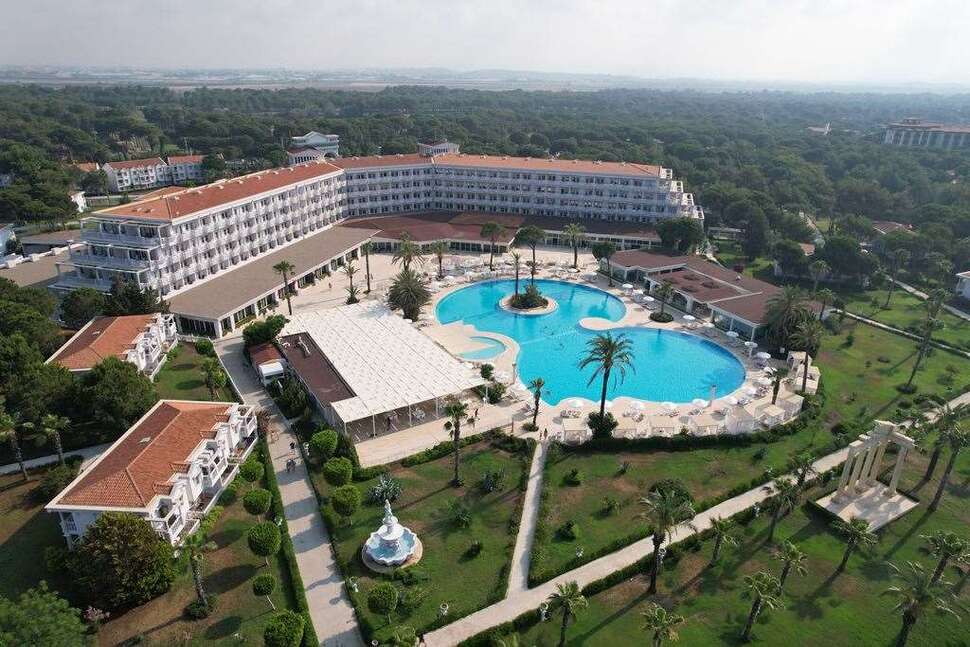 Een foto van het zwembad bij Selectum Noa Belek