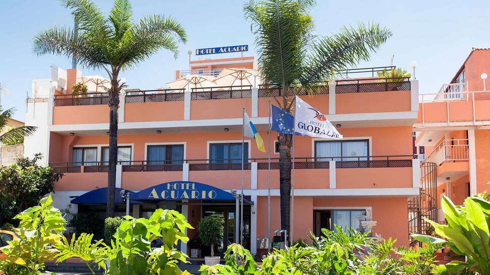 Een foto van de buitenkant van Globales Acuario Hotel