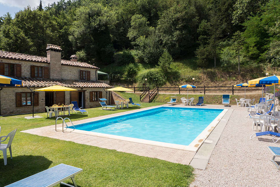 Een foto van het zwembad bij Agrituristica Monte Acuto