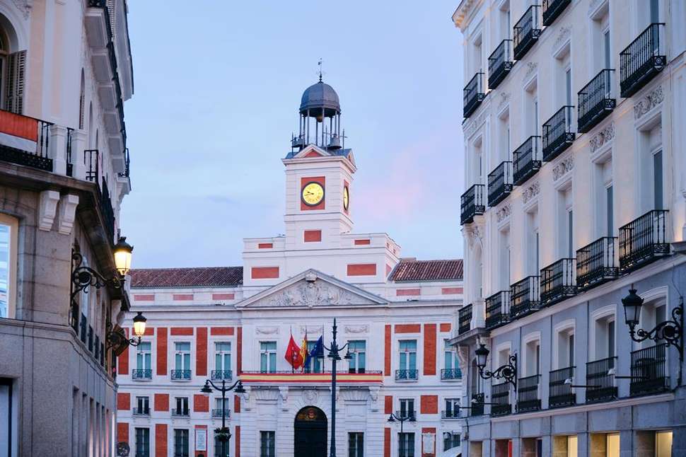 Ein Foto Hotel Moderno