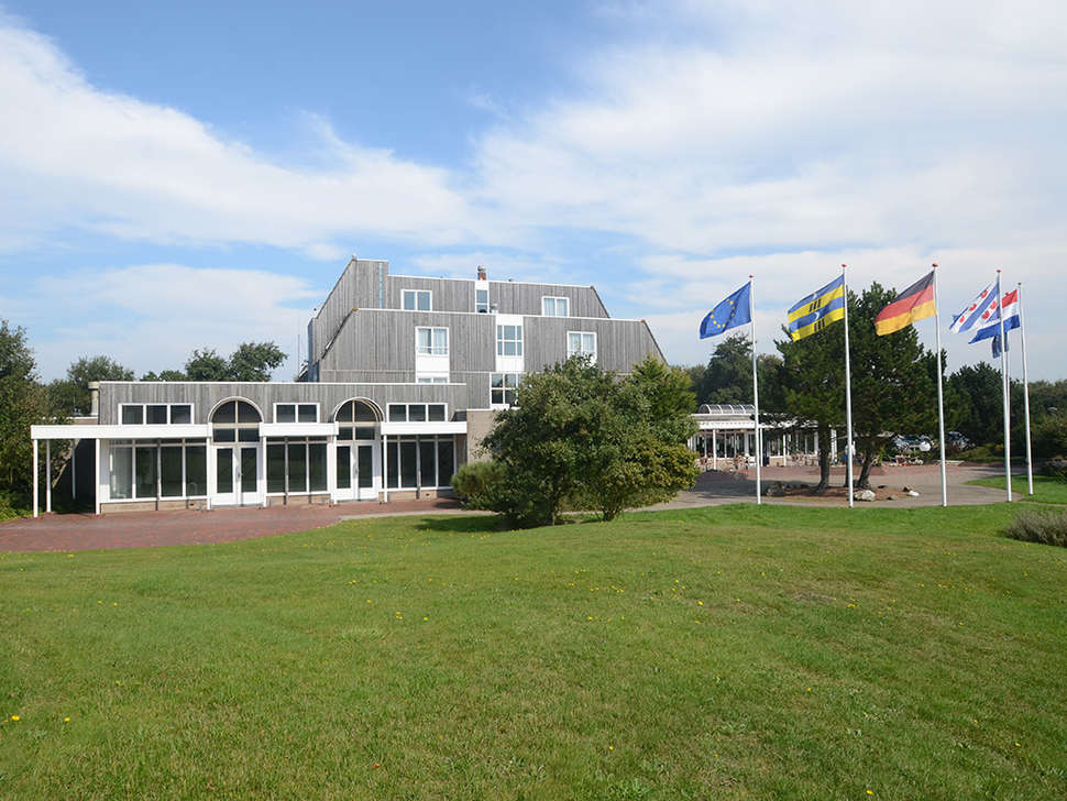 Een foto van de buitenkant van Fletcher Resort-Hotel Amelander Kaap