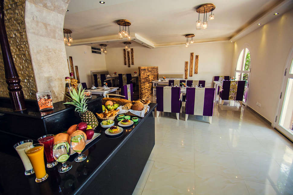 Ein Foto von den Einrichtungen im Captain's Inn Hotel