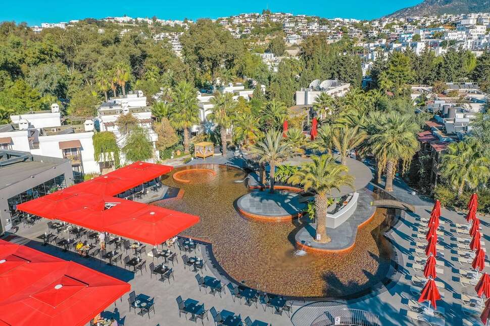 Een foto van het zwembad bij Very Chic Bodrum