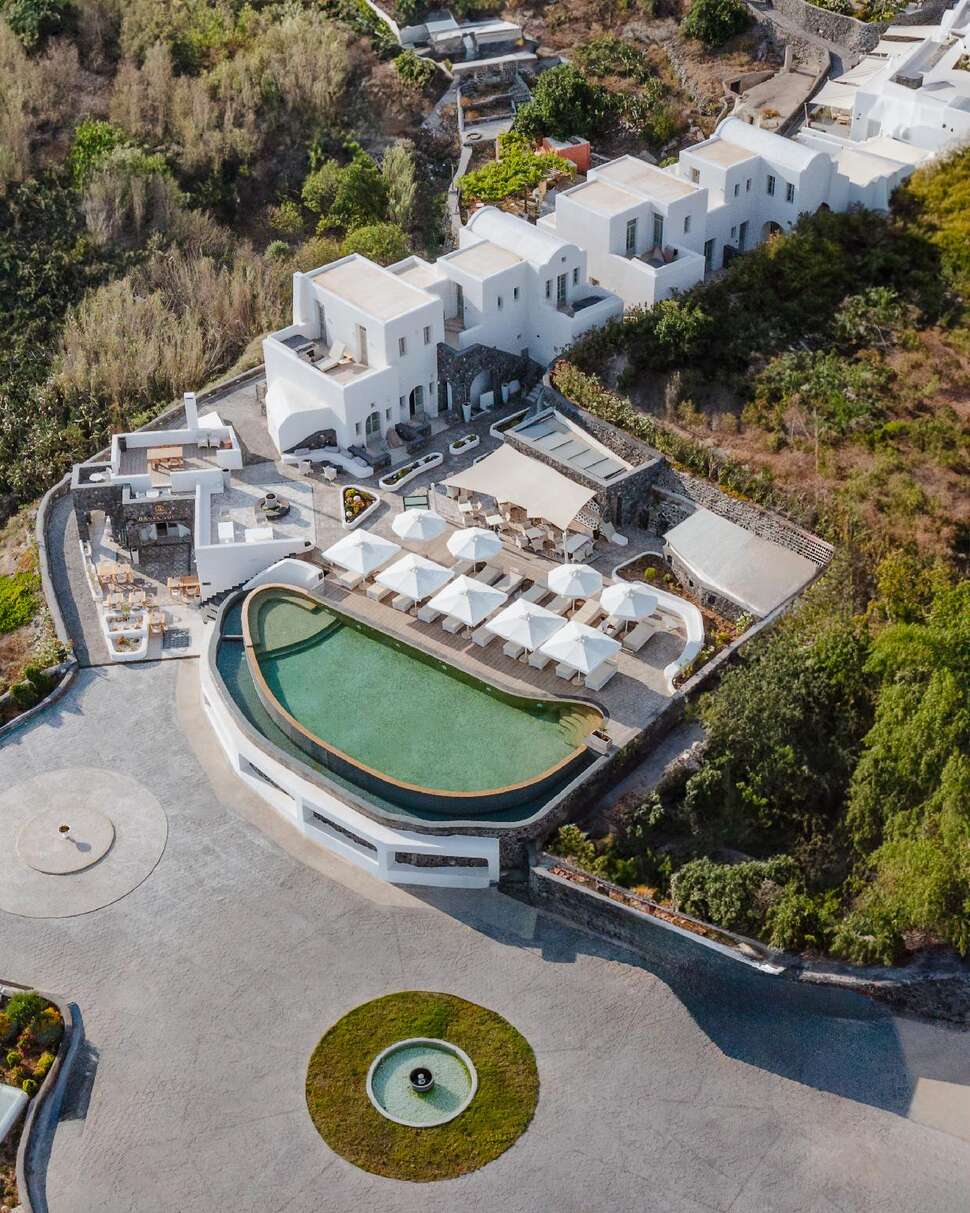 Een foto van Danae Suites Santorini
