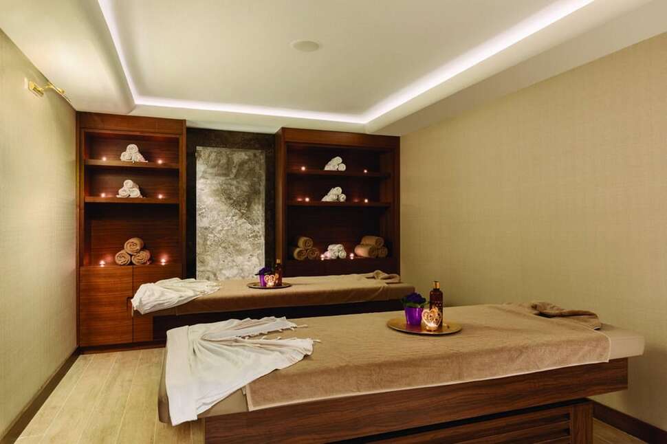 Een foto van Ramada by Wyndham Istanbul Golden Horn