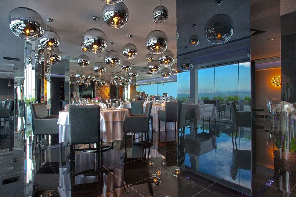 Een foto van de faciliteiten bij Adams Beach Hotel
