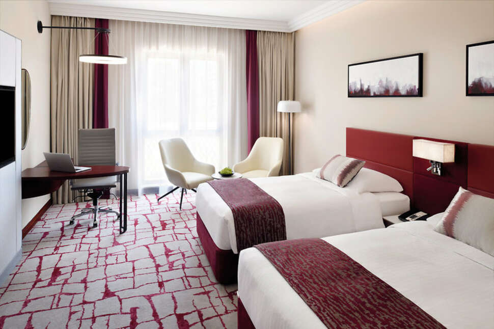 Ein Foto Mövenpick Hotel & Apartments Bur Dubai