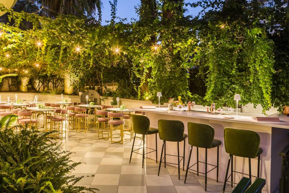 Ein Foto The Alley Hotel