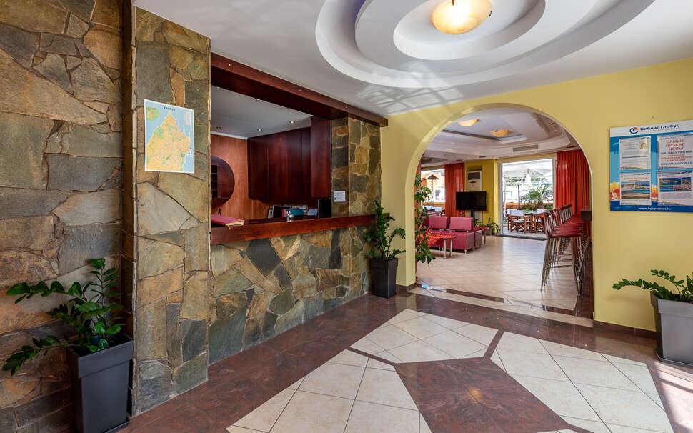 Een foto van het interieur van Marine Congo Hotel