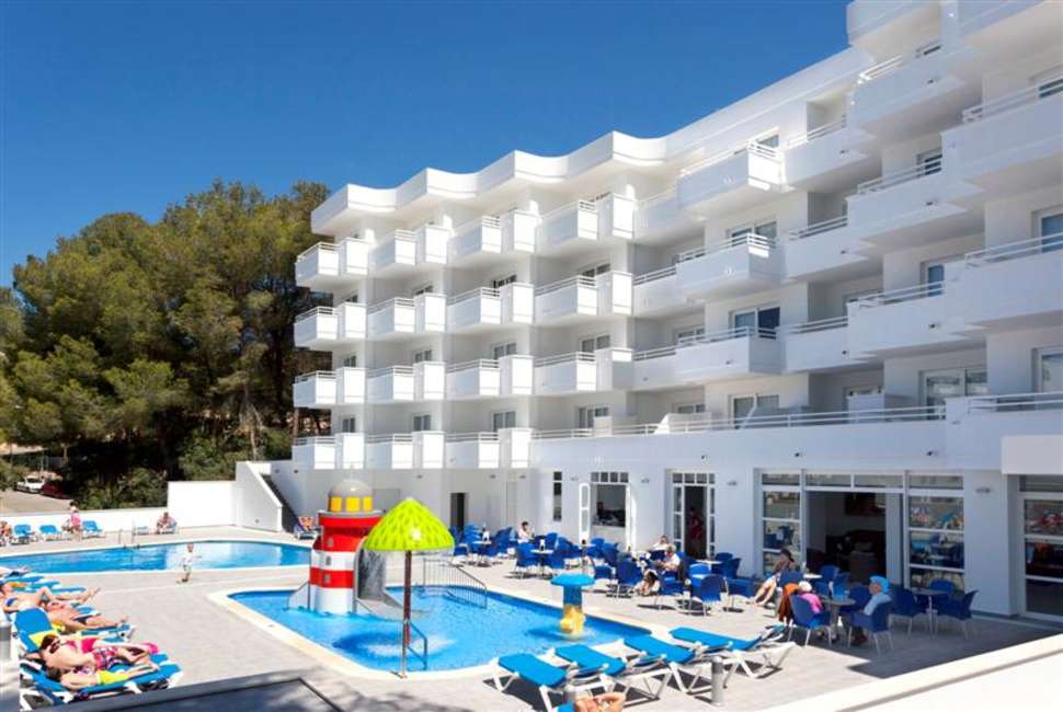 Een foto van het zwembad bij Allsun Hotel Paguera Park