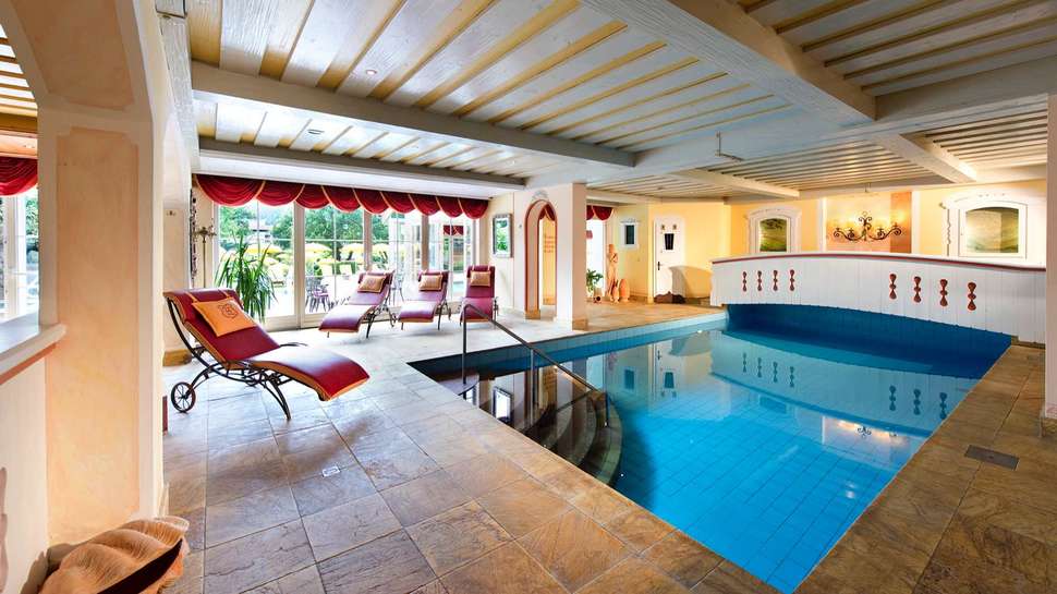 Ein Foto vom Pool im Landgut Zapfenhof