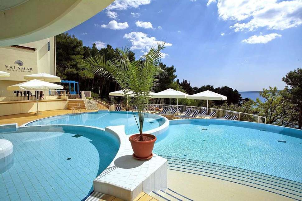 Een foto van het zwembad bij Krk Sunny Hotel