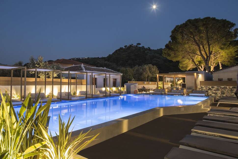 Een foto van het zwembad bij Samian Mare Hotel Suites & Spa