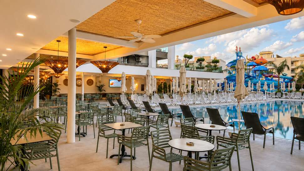 Een foto van Blue Wave Suite Hotel