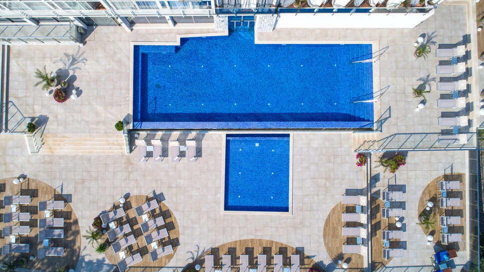Een foto van het zwembad bij Hotel Malin