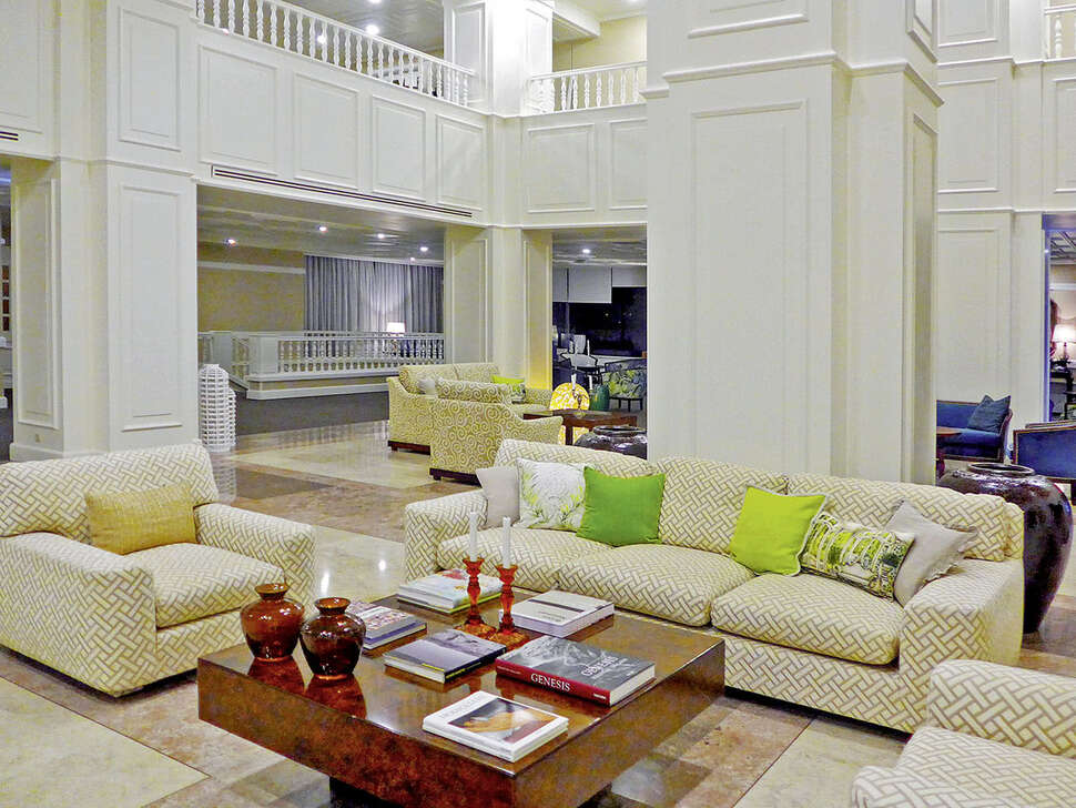 Een foto van het interieur van Pestana Bahia Praia