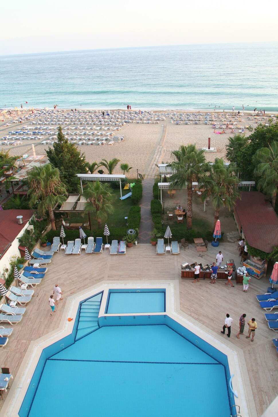 Een foto van het zwembad bij Elysee Beach Hotel