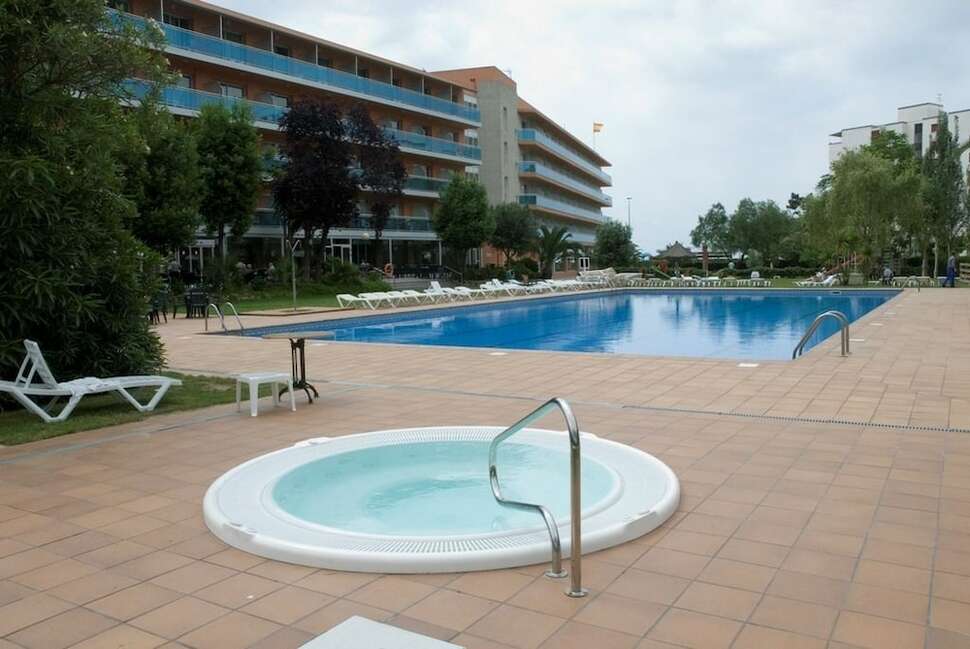 Een foto van het zwembad bij Hotel Surf-Mar by Samba Hotels
