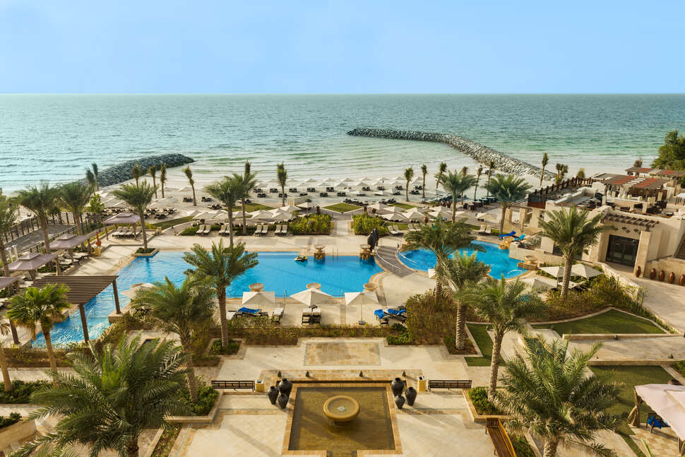 Ein Foto The Luxury Collection Hotel Ajman Saray