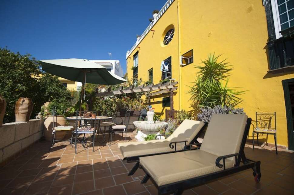 Een foto van het terras bij Hotel Rural Senderos de Abona