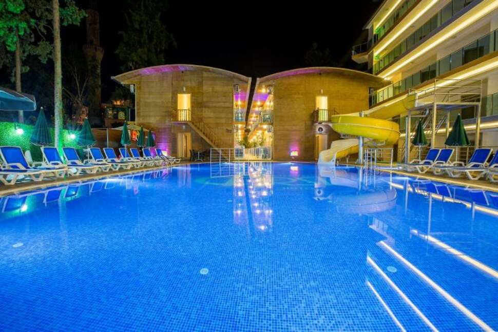Een foto van het zwembad bij Arsi Enfi City Beach
