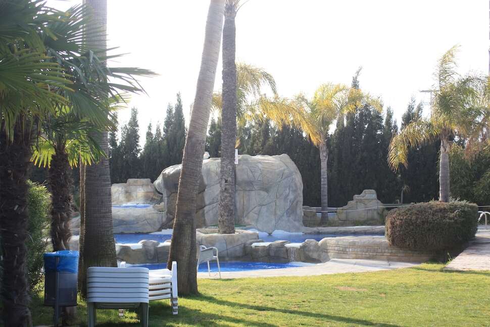 Ein Foto vom Pool im Hotel Rober Palas
