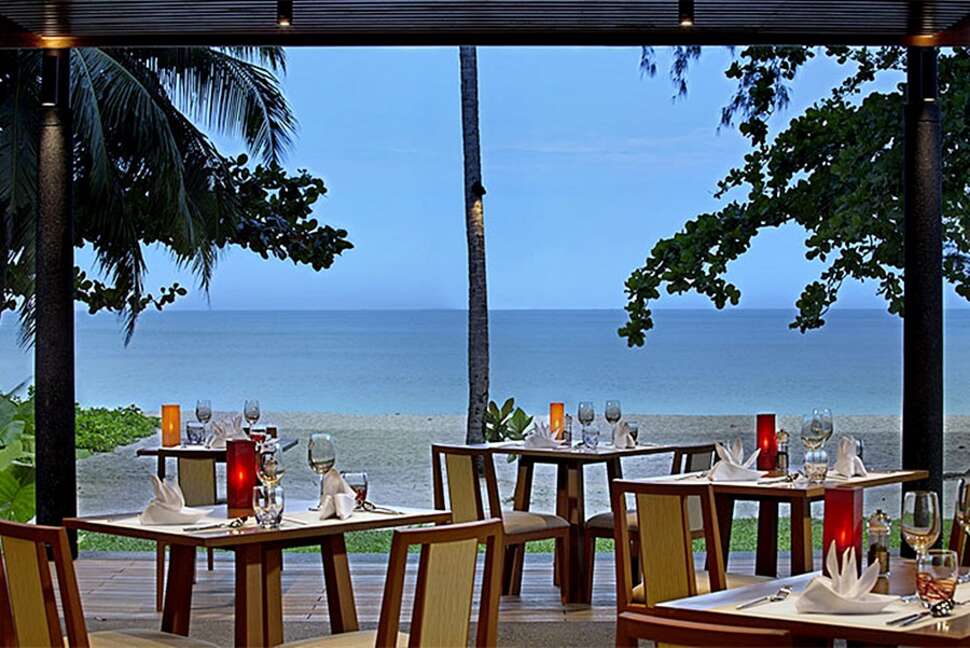Een foto van Outrigger Khao Lak Beach Resort