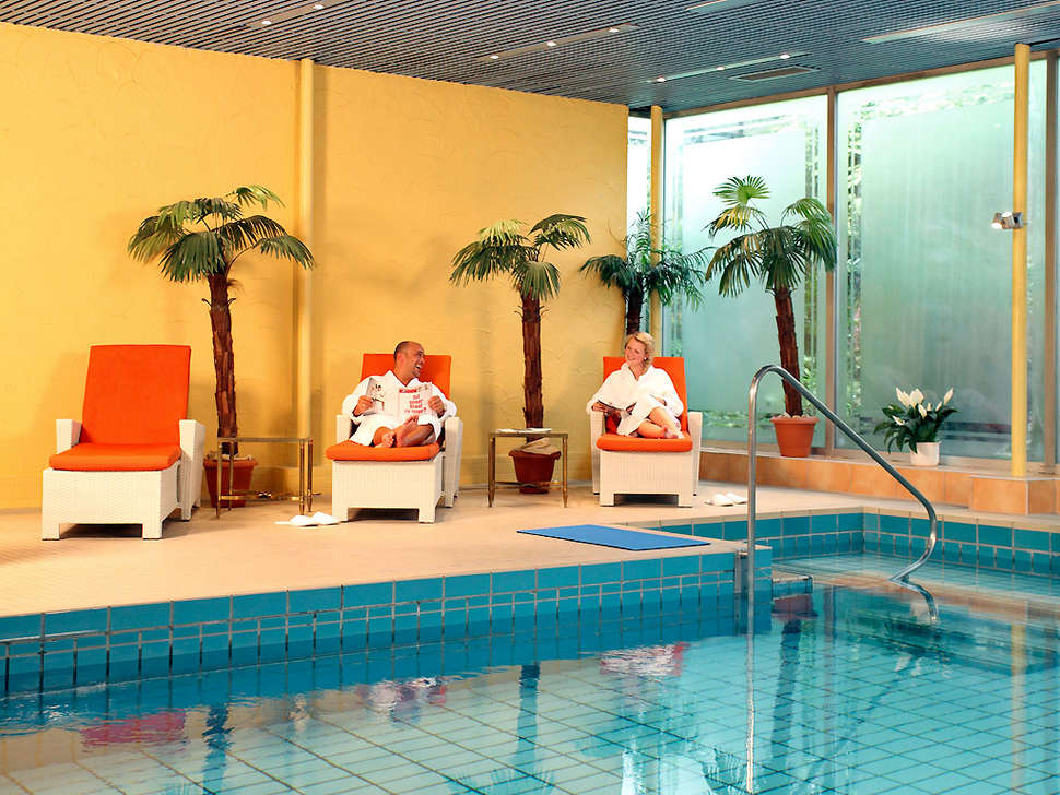 Een foto van het zwembad bij Hotel Krefelder Hof