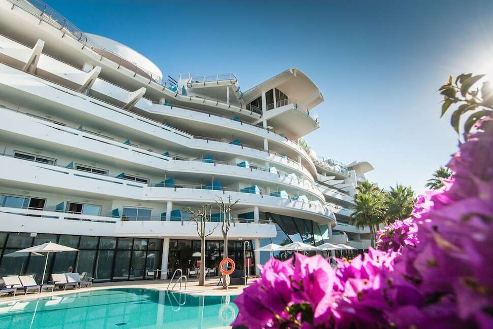 Een foto van het zwembad bij Senator Banus Spa Hotel