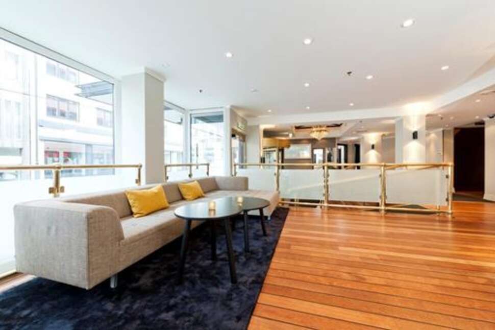 Een foto van het interieur van First Hotel Millennium