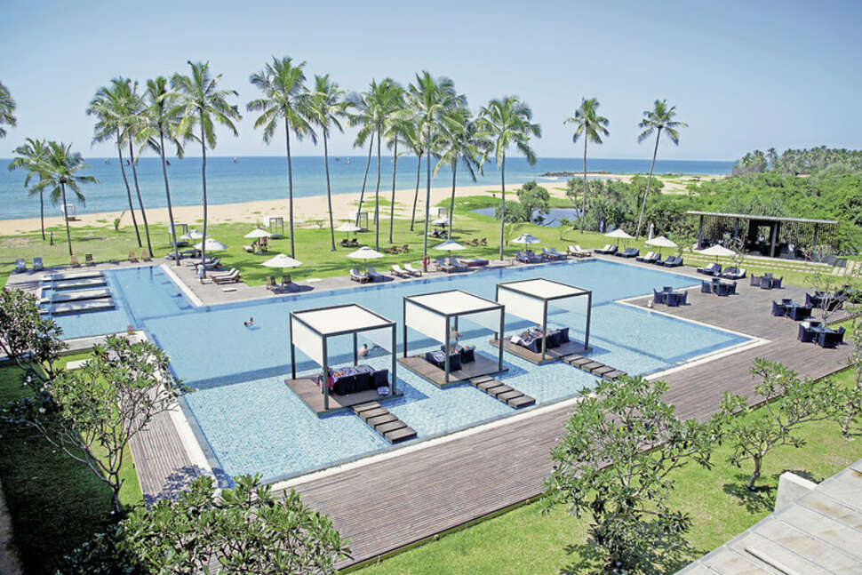 Een foto van een overzicht van Suriya Luxury Resort