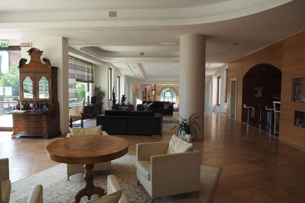 Een foto van het interieur van Hotel Valle di Assisi Resort