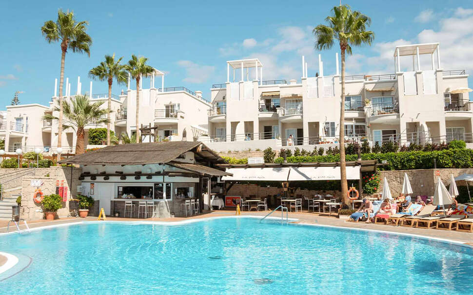 Een foto van het zwembad bij Aparthotel Los Olivos