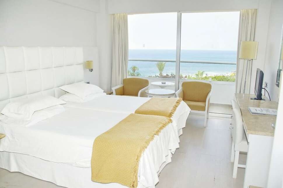 Een foto van Grecian Sands Hotel