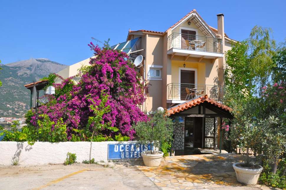 Een foto van de buitenkant van Hotel Oceanis