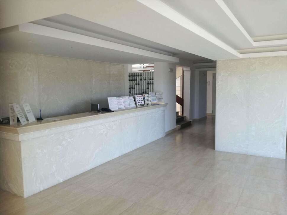 Een foto van het interieur van Lito Hotel