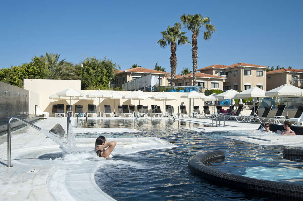 Ein Foto vom Pool im The King Jason Paphos