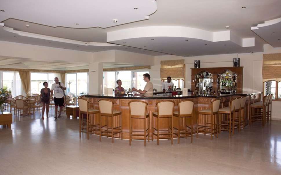 Een foto van de faciliteiten bij Hotel Astir Beach