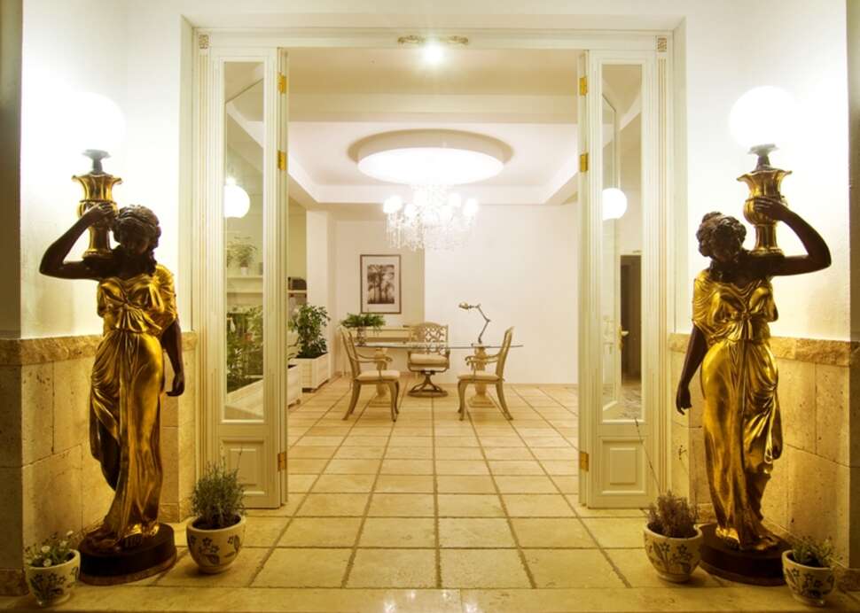 Een foto van het interieur van La Vista Boutique Hotel & Spa