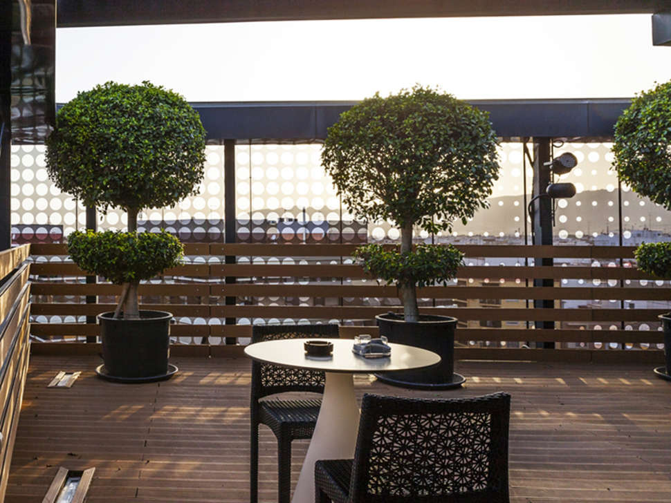 Een foto van het terras bij Eurostars Palace