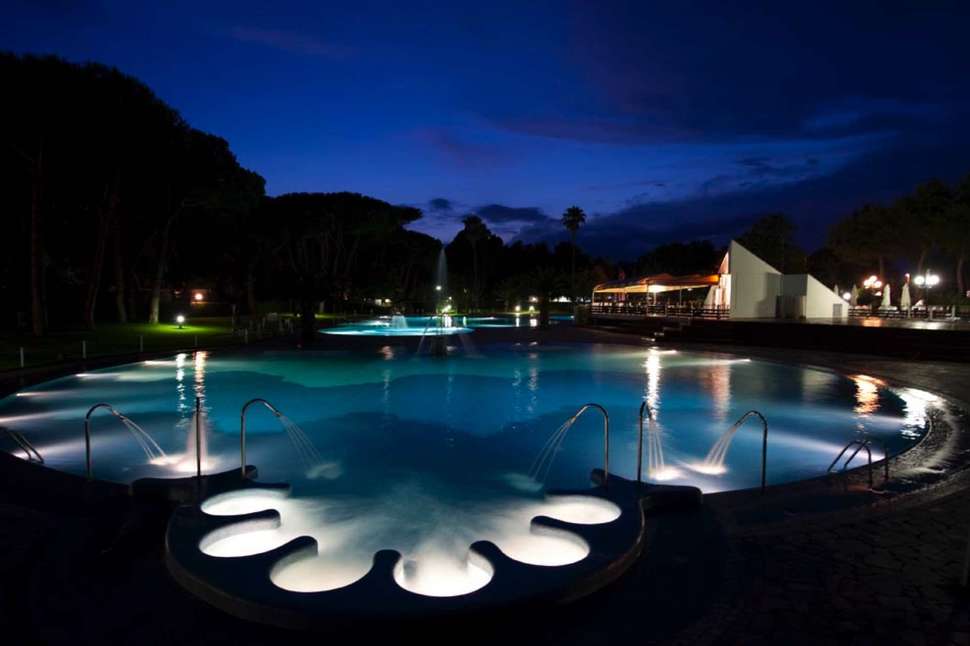 Een foto van het zwembad bij Camping Villaggio Baia Domizia