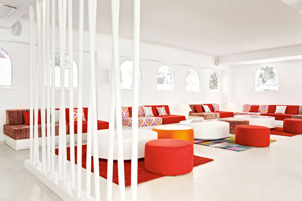 Een foto van het interieur van Grupotel Ibiza Beach Resort