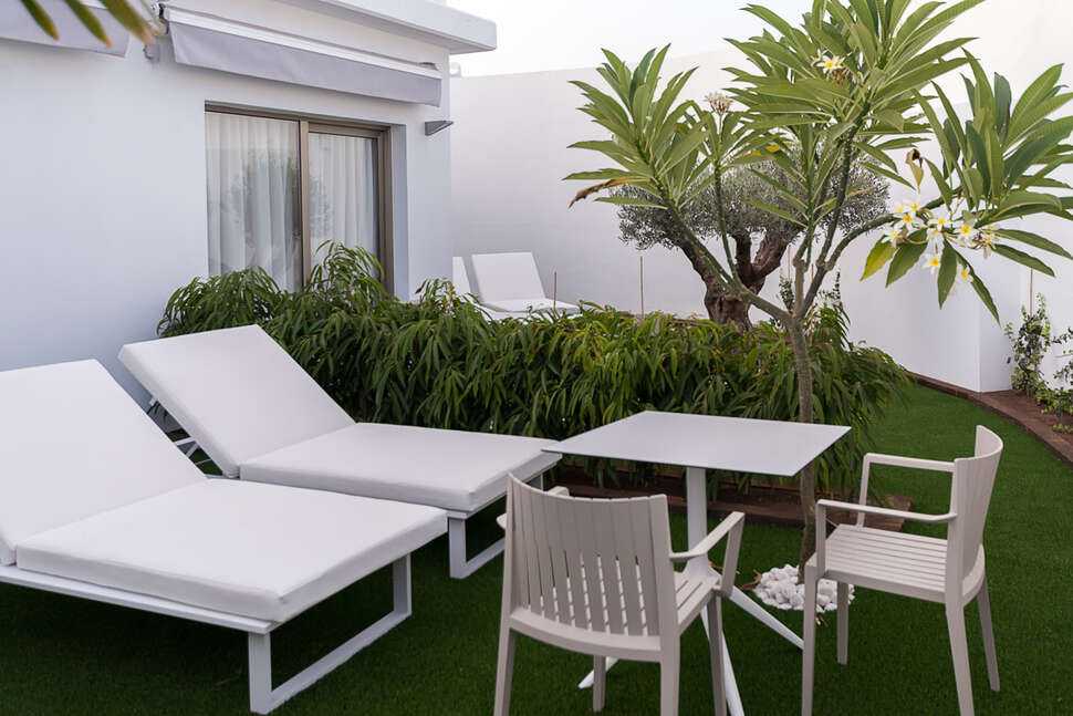 Een foto van het terras bij Silvi Villas