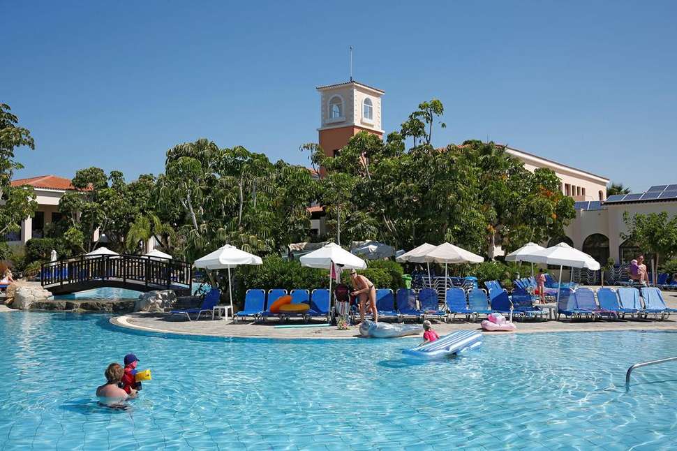Een foto van het zwembad bij Avanti Holiday Village