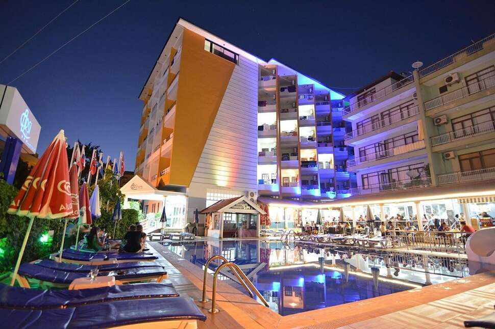 Een foto van het zwembad bij Arsi Hotel