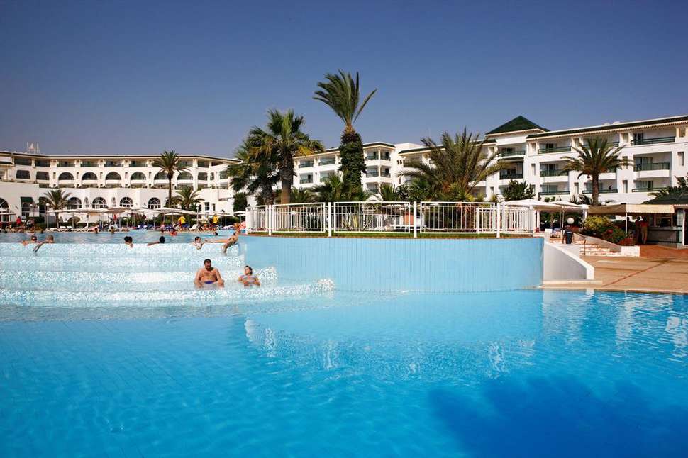 Ein Foto vom Pool im El Mouradi Palm Marina