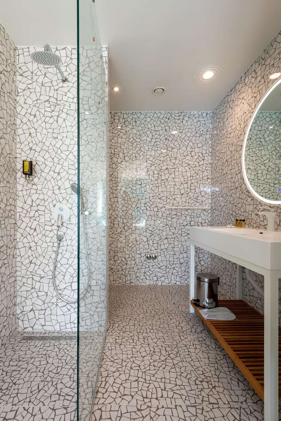 Een foto van Carine Hotel Kumbor