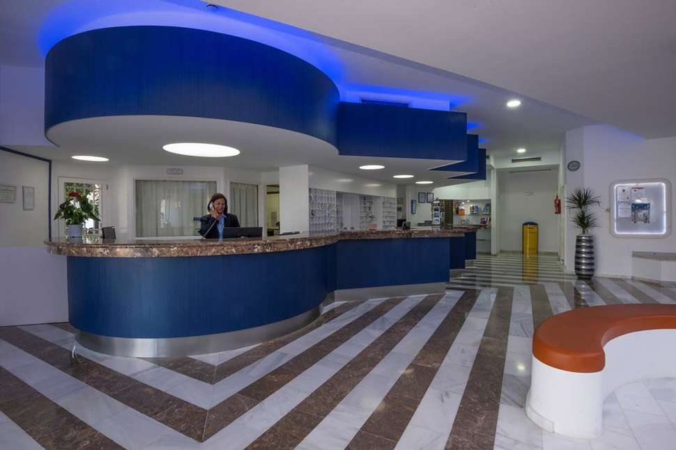 Een foto van het interieur van Hovima Atlantis